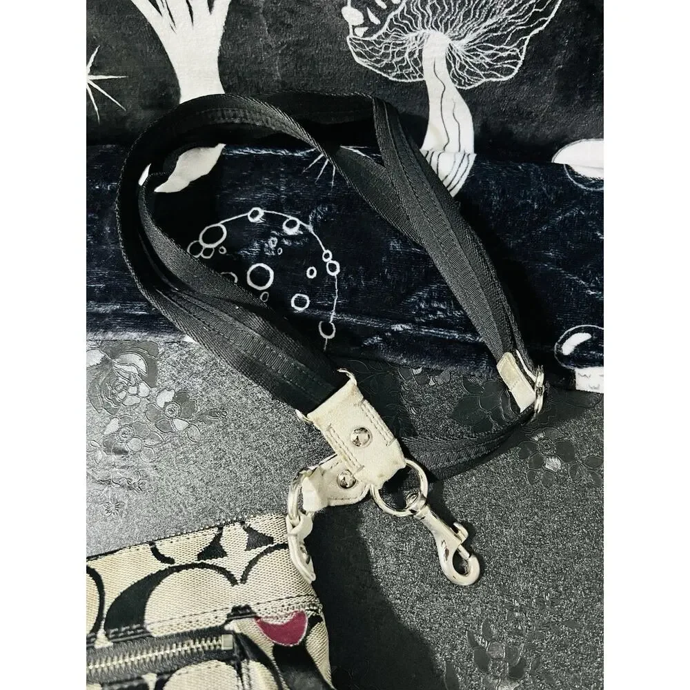 Coach poppy signature